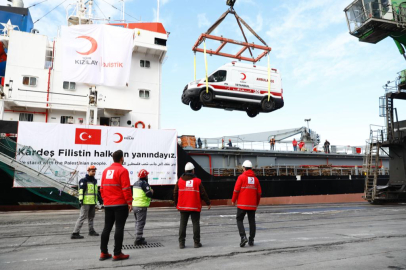 Türk Kızılay'ın yardım gemisi Gazze'ye doğru yola çıktı