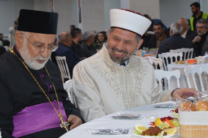 Mardin'de farklı dinler iftarda buluştu